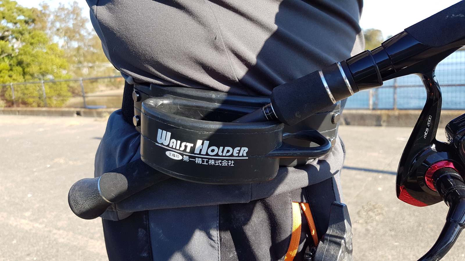 Daiichiseiko Rubber Waist Belt Fishing Rod Holder with Detachable Dial Pack