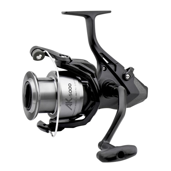 Okuma AK 5000 Baitfeeder Spinning Fishing Reel with Spare Graphite Spool